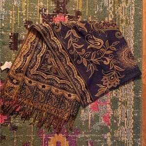 Elegant Navy and Gold Patterned Scarf